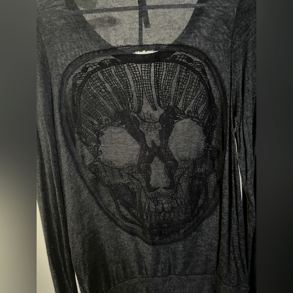 Shelley, NWOT, longsleeve,charcoal grey w/ sheer-black lace skull (back), Size M
